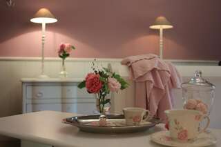 Отели типа «постель и завтрак» Rose Residence Доброшице Двухместный номер с 2 отдельными кроватями-4