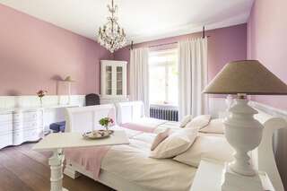Отели типа «постель и завтрак» Rose Residence Доброшице Двухместный номер с 2 отдельными кроватями-2